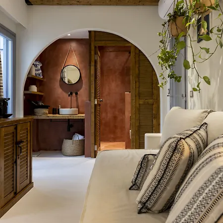 The Artemis Agia Anna (Naxos)